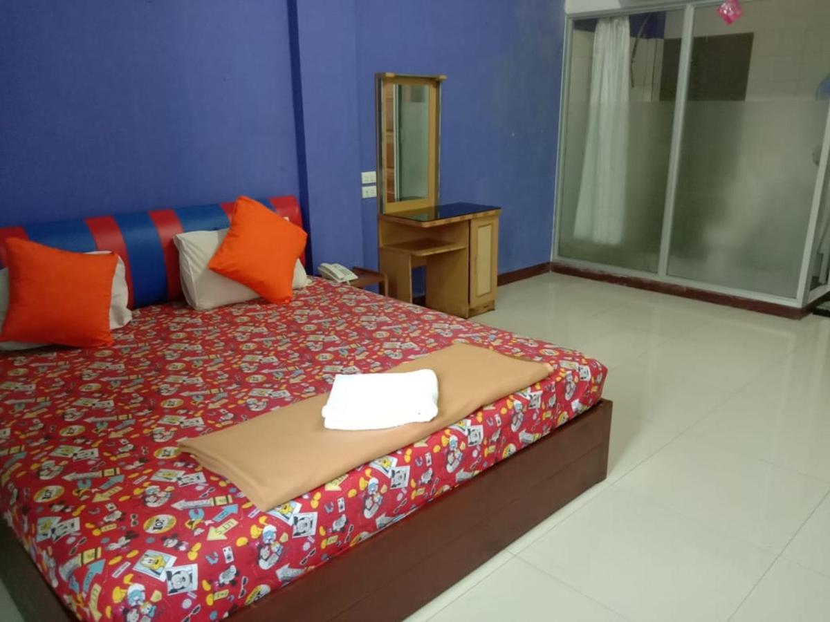 Grand Hotel Pemangkat 外观 照片
