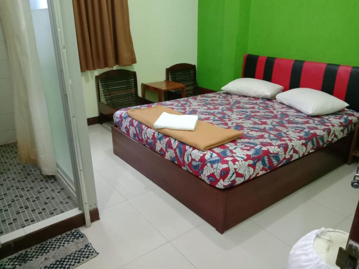 Grand Hotel Pemangkat 外观 照片